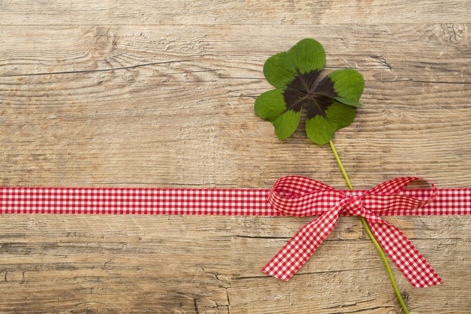 生年月日で簡単診断!四柱推命からみる運勢 four leaf clover g90c861f77 1920 940x627 - 生年月日で簡単診断!四柱推命からみる運勢