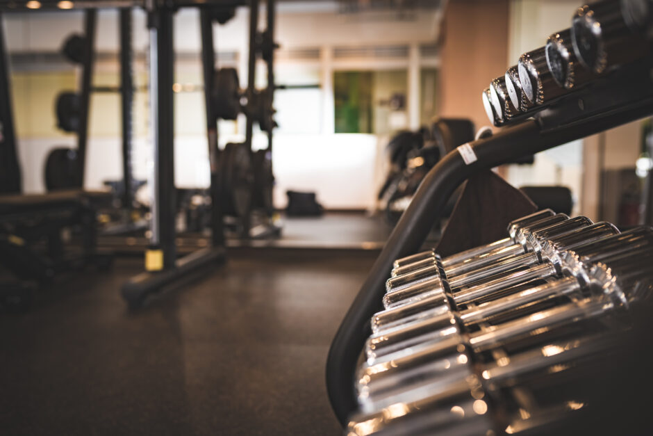 pixta 62972749 M 1 1 940x627 - 【2022年最新版】新潟市（新潟県）でダイエットや筋トレにおすすめの"安い"パーソナルトレーニングジム5選(女性/女性・料金・個人専用)