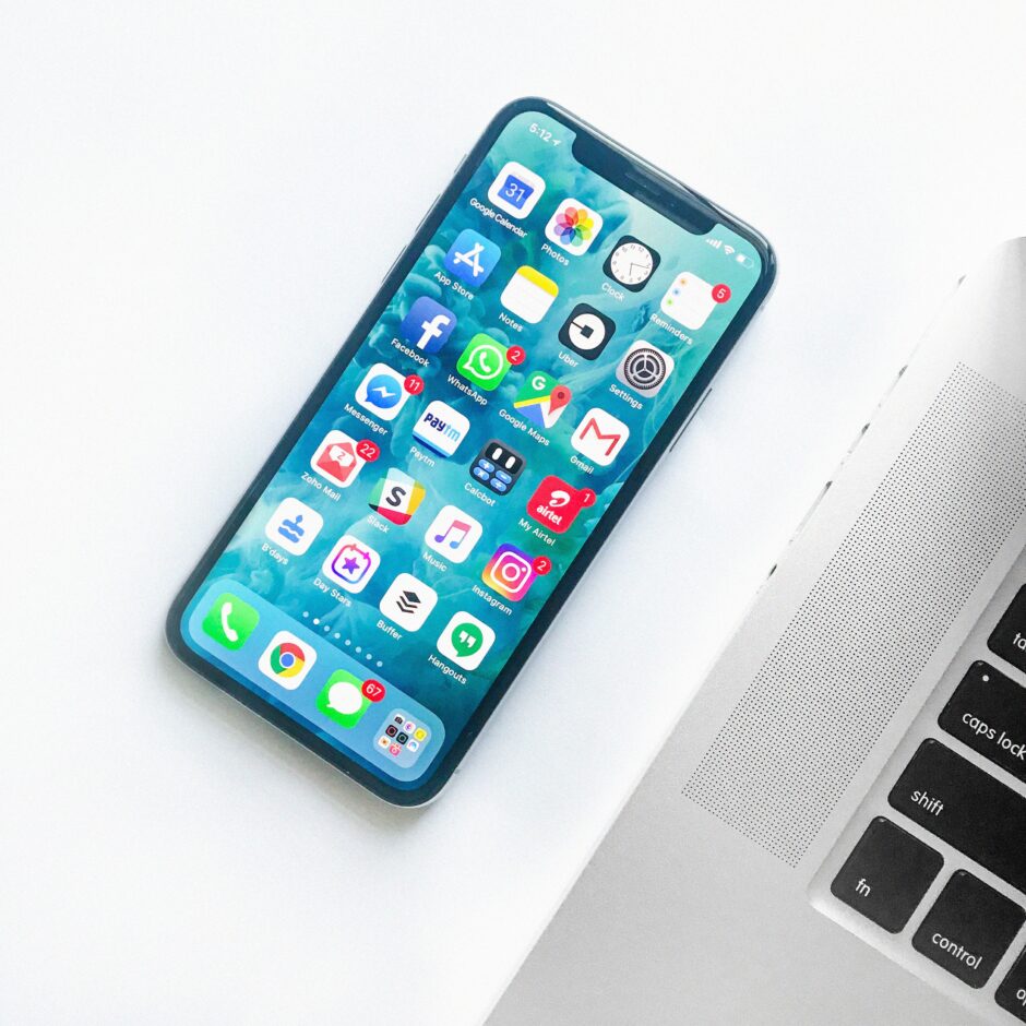 WiMAXとスマホを併用!通信費はお得になるのはどんな人 rahul chakraborty xsGxhtAsfSA unsplash 1 940x940 - WiMAXとスマホを併用!通信費はお得になるのはどんな人