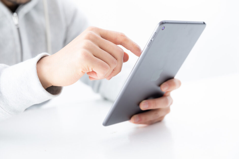 ipad424237 TP V 940x626 - DMMモバイルの解約方法を大公開！スムーズに解約するための注意点とは