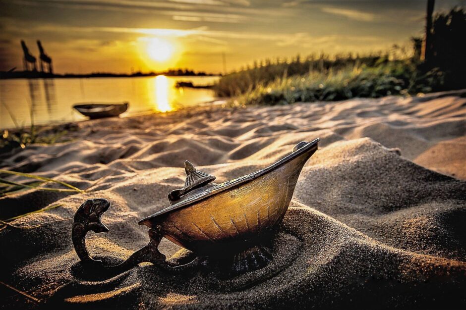 aladin 2368384 1280 940x626 - 電話占い魔法のランプの評判は？当たるの？